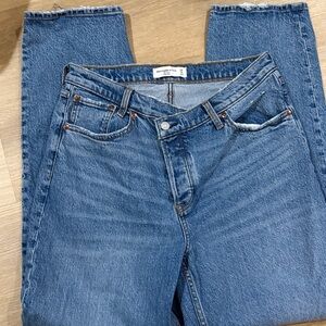 Abercrombie & Fitch Light Blue The Dad High Rise Jeans